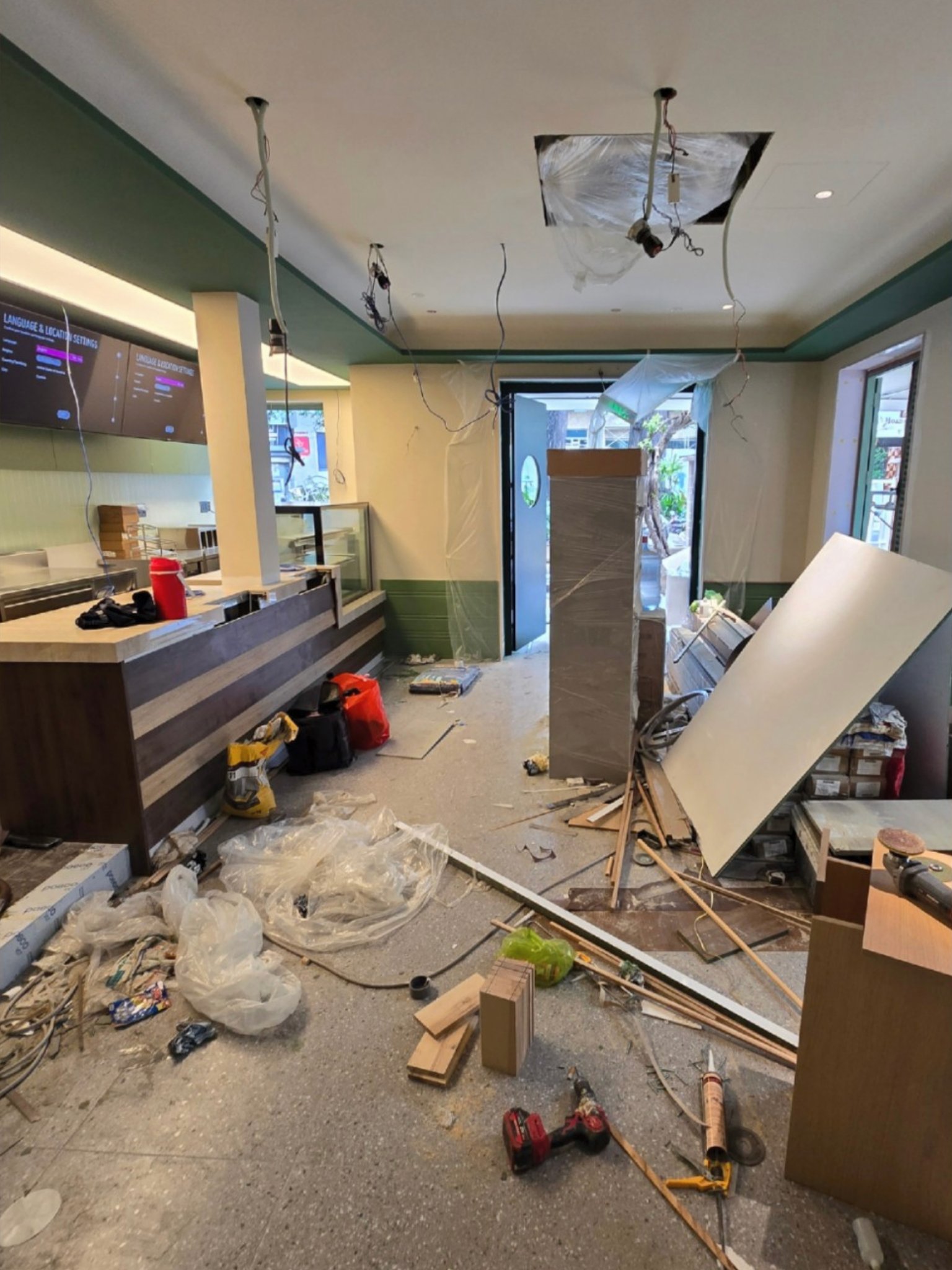 quầy pha chế trước khi vệ sinh